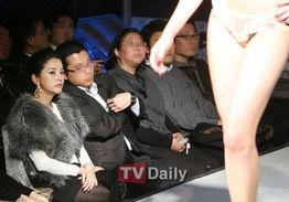 明星内裤品牌,明星同款!揭秘时尚内裤品牌背后的魅力与故事 第2张 明星内裤品牌,明星同款!揭秘时尚内裤品牌背后的魅力与故事 第2张