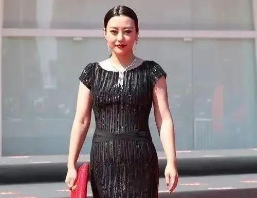 骨架大瘦的明星,揭秘骨架大瘦明星的独特风采 第3张 骨架大瘦的明星,揭秘骨架大瘦明星的独特风采 第3张