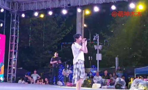 李炜退出娱乐圈了吗,告别演艺生涯,新生活篇章开启 第2张 李炜退出娱乐圈了吗,告别演艺生涯,新生活篇章开启 第2张