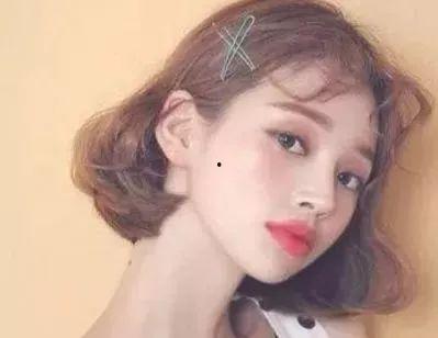 网红齐肩短发,潮流新宠,短发界的时尚风向标 第1张 网红齐肩短发,潮流新宠,短发界的时尚风向标 第1张