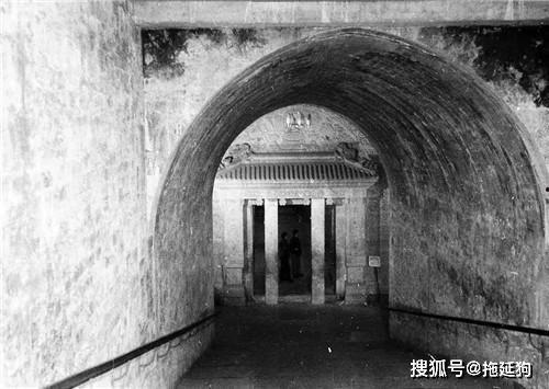 乾隆墓照片,揭秘清代帝王陵墓的神秘面纱 第2张 乾隆墓照片,揭秘清代帝王陵墓的神秘面纱 第2张
